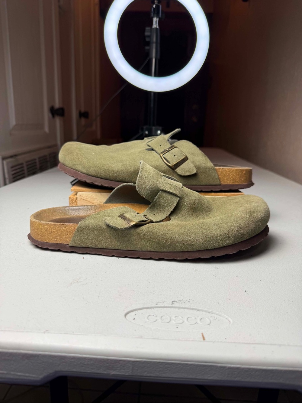 Cushionaire Men's Haze Cork Footbed
Clog Boston Clogs in green suede Sz 11